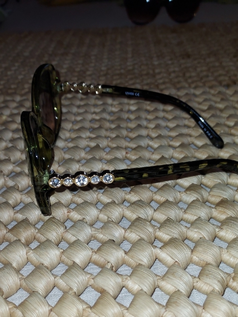 Main Character Sunglasses - Picture 5 of 9
